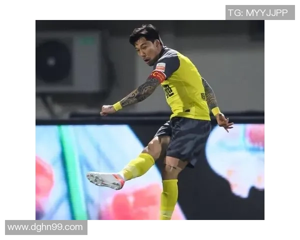 足球明星腹肌纹身大揭秘展现运动员独特魅力与个性风格的完美结合